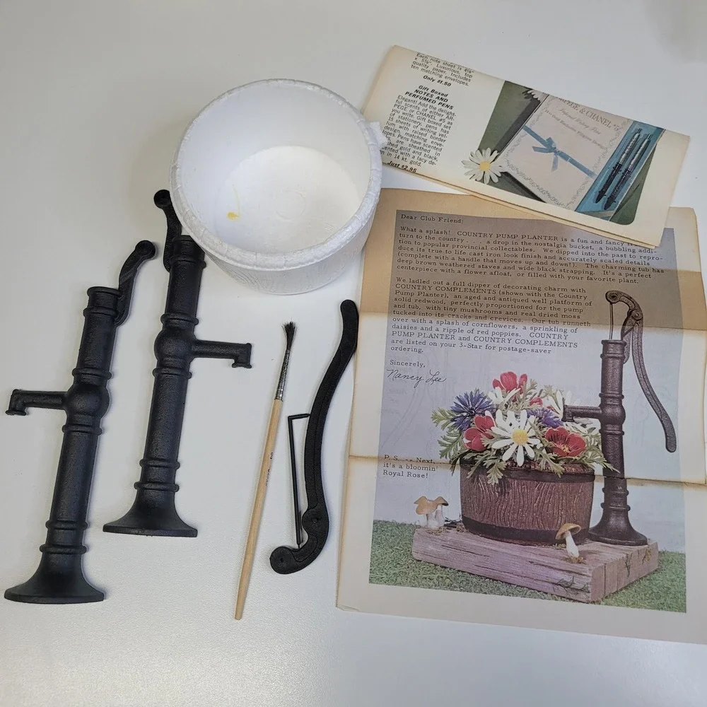 Handcraft‎ Society Country Compliments Cast Iron Water Pump Craft Kit